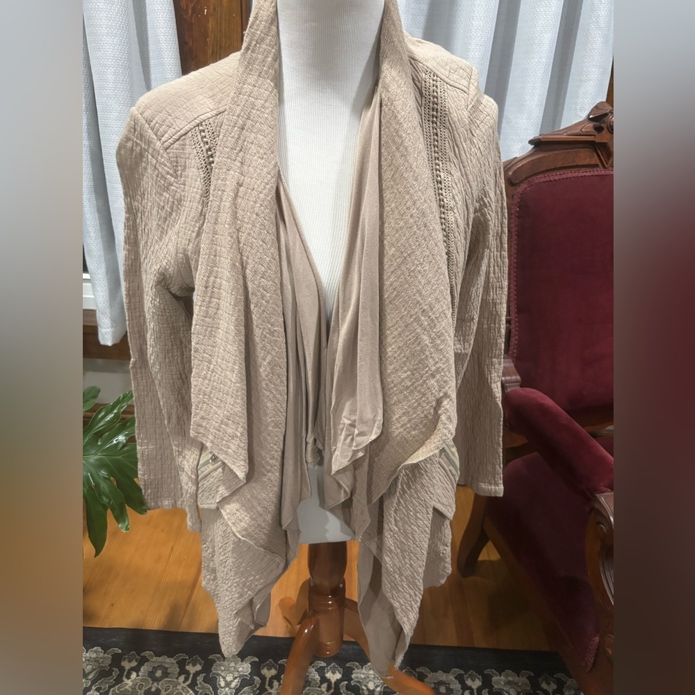 Mollorello tan cardigan/blazer from the buckle